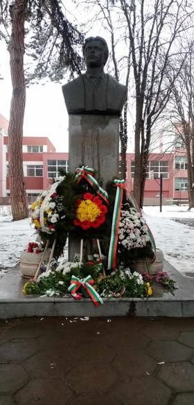 152 години безсмъртие - ПГ Марин Попов - Севлиево